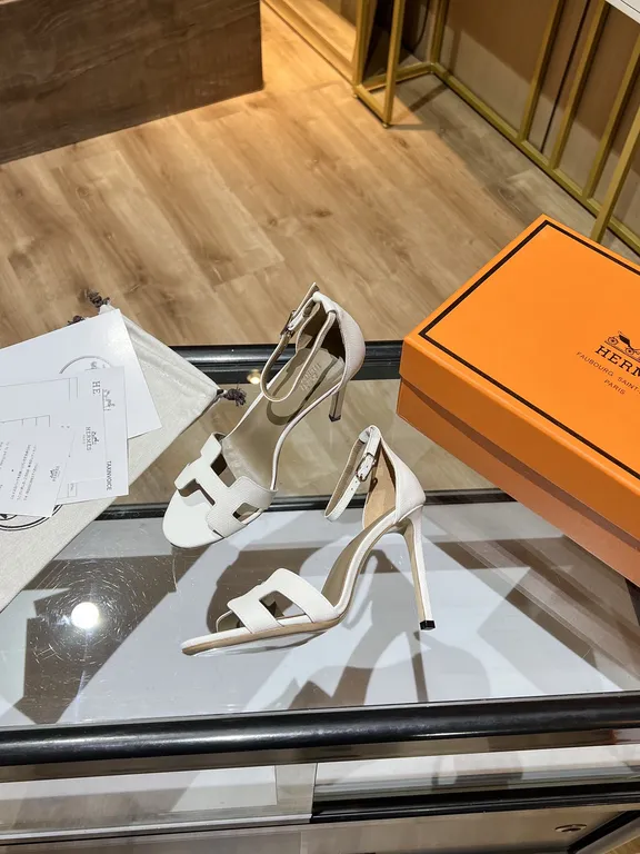 Hermes Shoe 